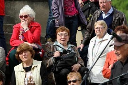 Minimum pensions to differ, opposition criticises changes