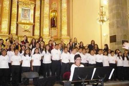Pro Musica-Magnólia performing, illustrative stock photo