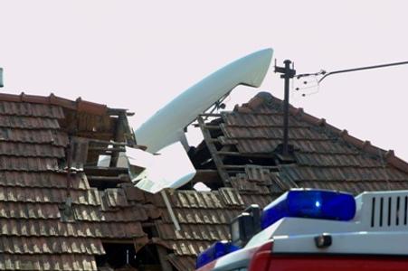 A glider fell and crashed into family house in Nitra.