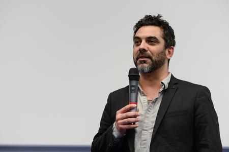 Farid Eslam presents his movie.