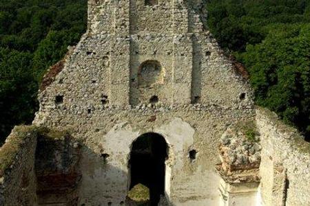 Night of Castles and Ruins helped present ruins of Katarínka monastery