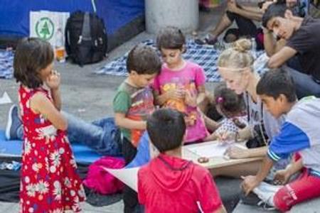 Slovaks uniting to help migrants
