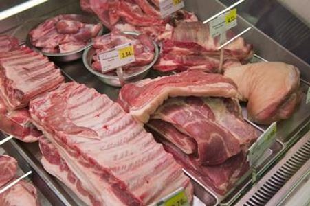 Survey: Slovaks consume less meat and milk