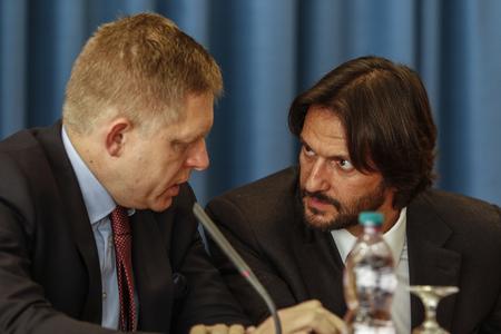 PM Robert Fico (l) and Interior Minister Robert Kaliňák (r)