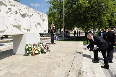 President Kiska laid wreaths in Sereď. 