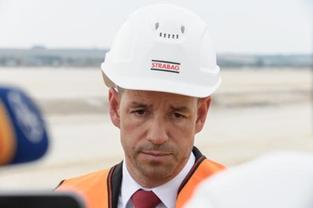 Viktor Stromček announces news about Jaguar Land Rover and the Nitra industrial park. 