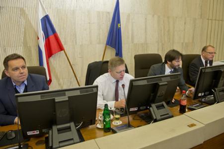 Extraordinary governmental session (Finance Minister Peetr Kažimír, Prime Minister Robert Fico, Interior Minister Robert Kalinak, Deputy PM for Investments Ľubomír Vážny, L-R) 