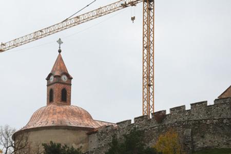 Krásna Hôrka is roofed, expected to open in 2017-2018
