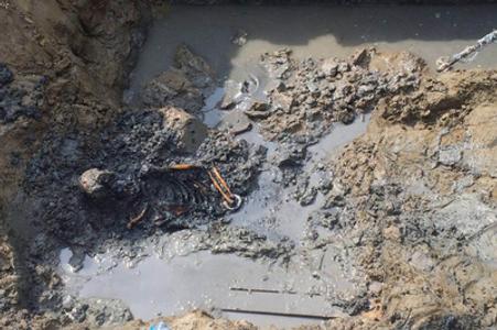 Dead bodies found in the riverbed of Small Danube / Malý Dunaj.