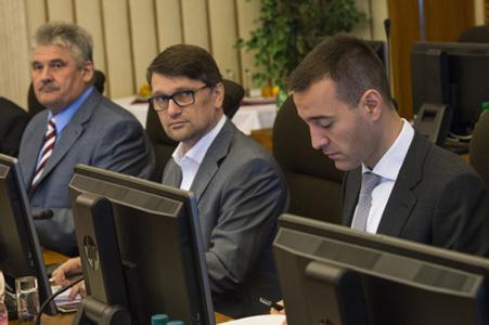 June 8 cabinet session; L-R Labour Minister Ján Richter, Culture Minister Marek Maďarič, Health Minister Tomáš Drucker.  