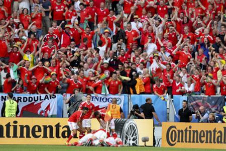 Slovakia loses its first EURO 2016 match against Wales