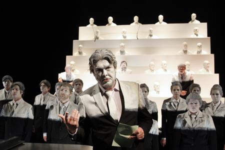 Anti-formalistic Rayok of the National Theatre Prague