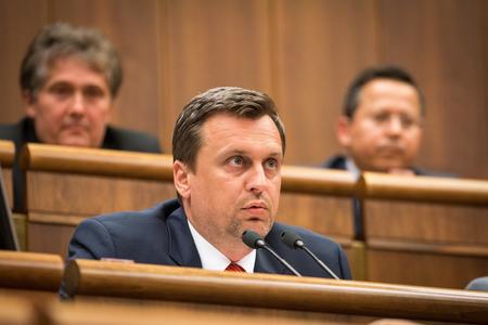 Parliament stumbles over rules