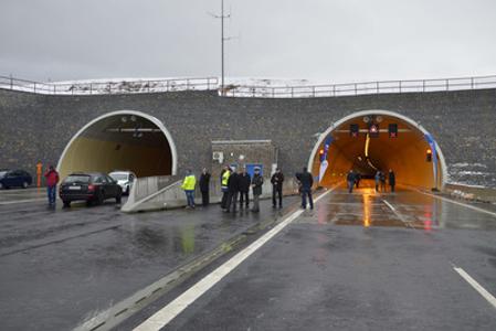 Opening of the Šibenik tunnel. 