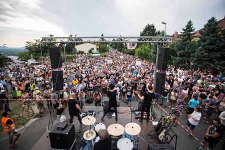 Anti-government protests weaken