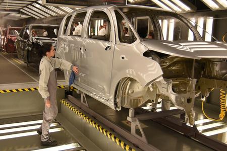 PSA Peugeot Citroen will increase salaries, finds agreement with unions