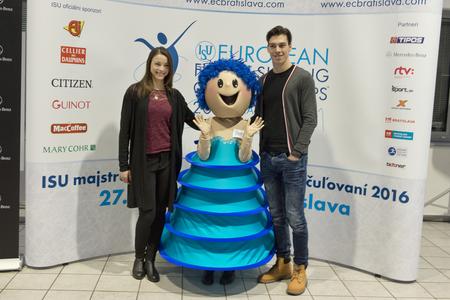 Slovakia’s representatives Lukáš Csölley (r) and Federica Testa (l) with the mascot