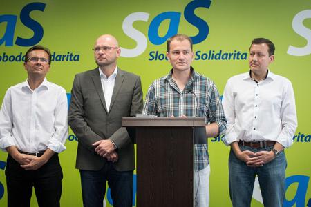 Anti-Kaliňák protests to continue