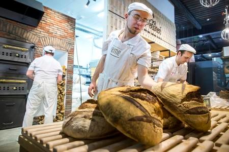 Supermarket promoting local food expands