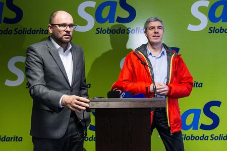 SaS chair Richard Sulík (l) and Most-Híd chair Béla Bugár (r)