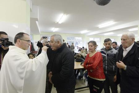 Assyrian families gradually move from camp to Nitra