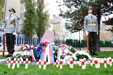 November 9, Šafárikovo Námestie square