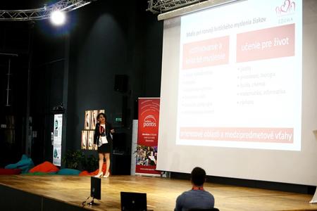 The presentation of Online Live Library project