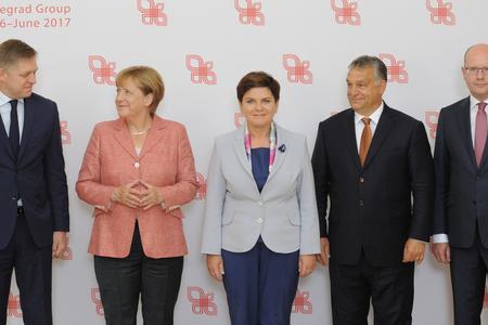 Slovakia's Prime Minister Robert Fico, German Chancellor Angela Merkel, Polish Prime Minister Beata Szydlo, Prime Ministers of Hungary, Viktor Orban, and Czech Republic, Bohuslav Sobotka, from left