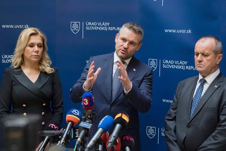 l-r: Interior Minister Denisa Saková, PM Peter Pellegrini and Defence Minister Peter Gajdoš