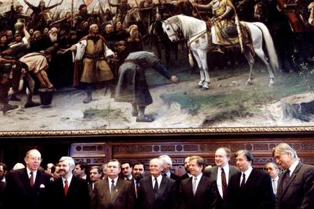 The start of the Visegrad cooperation in 1991: Presidents Lech Walesa, Árpád Göncz, and Václav Havel. (in the centre)