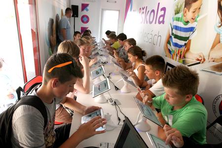 Education Ministry ready to sign for controversial project