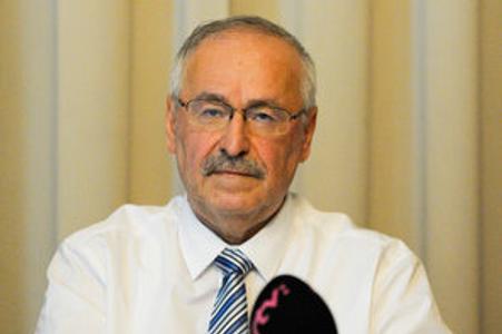 Central bank in a legal battle with insurance company