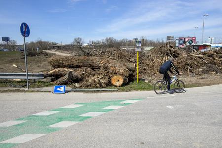 Construction of the D4/R7 ring road will limit also cyclists.