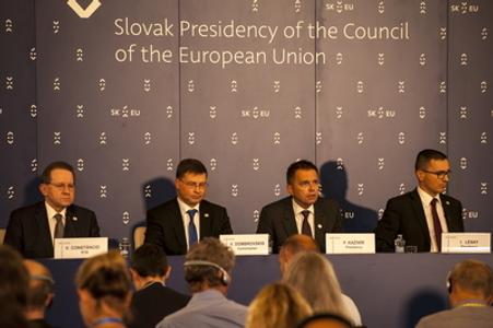 L-R:  Vice-president of ECB Viktor Constancio, Vice-president of the European Commisison Valdis Dombrovskis, Slovak Finance Minister Peter Kažimír and state secretary Ivan Lesay after the ECOFIN conference.