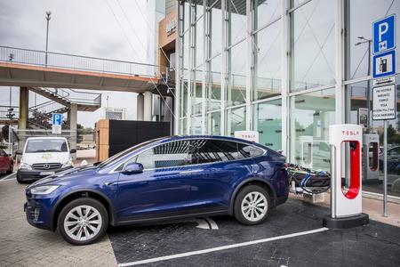UPDATED: Economy Ministry annuls recent registrations for e-car subsidy