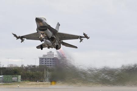 The first Slovak F-16 will first remain in the US