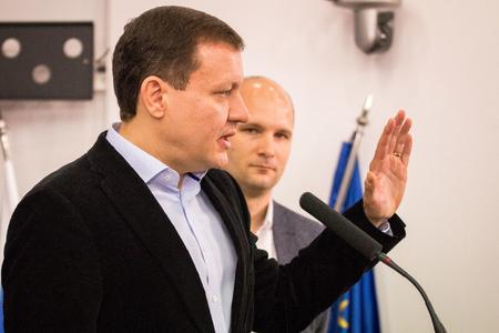 Daniel Lipsic (l) and Gábor Grendel (r)