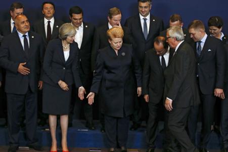 Slovak PM Robert Fico (L) at the summit od EU leaders in Brussels, October 20.