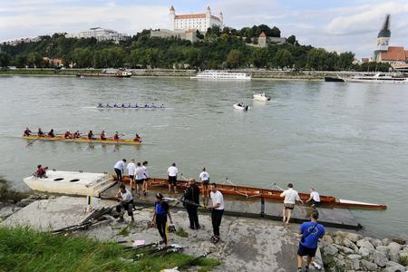 Students want to return recreational rowing on the Danube River.