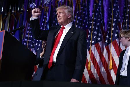 Democratic election under digital fire