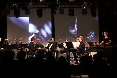 Cluster Ensembler palying Music with Changing Parts