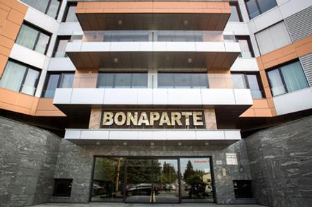 The Bonaparte complex. 