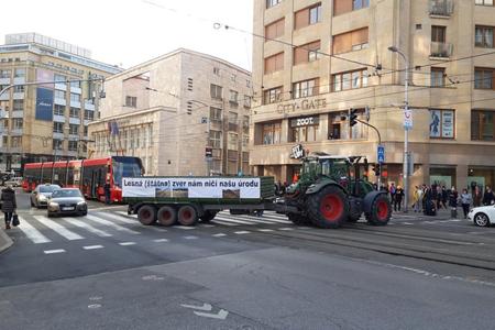 Farmers blocked the traffic in Bratislava