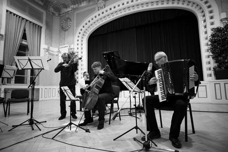 Chassidic Songs touring Slovakia