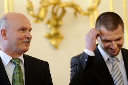 Historic verdict as first ex-ministers were sentenced for the bulletin-board tender