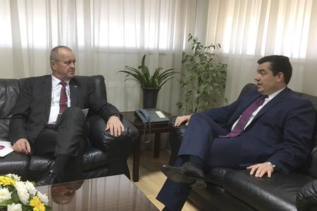 (L-R) Slovak Defence Minister Peter Gajdoš negotiated with his Cypriot counterpart Christoforos Fokaidis on the operation of Slovak troops in the United Nations Peacekeeping Force in Cyprus (UNFICYP) mission and deepening bilateral cooperation.