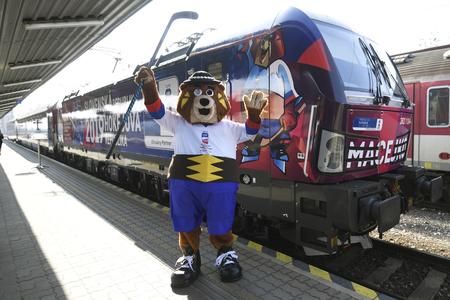 Special trains will carry fans to the ice hockey world championships