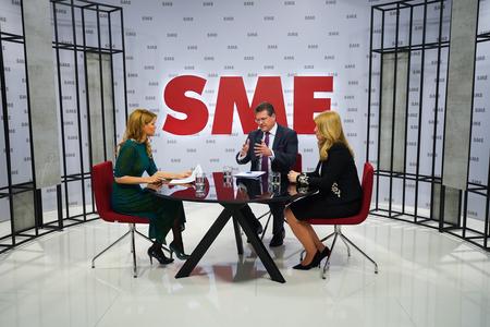 Zuzana Čaputová and Maroš Šefčovič during a debate for the Sme daily.