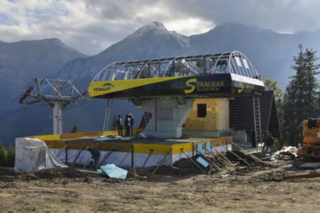 Strachan Ski Centrum prepares a new ski lift.