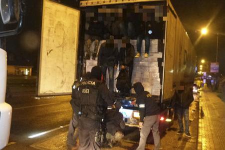 Police detained 78 illegal migrants in Źilina, on November 14.